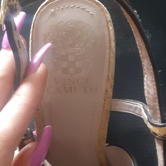 Vince Camuto: brown zebra print heals brand new - Picture 4 of 8